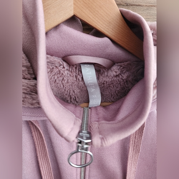 NWT Athleta Triumph Luxe Shine Hoodie - Picture 4 of 9